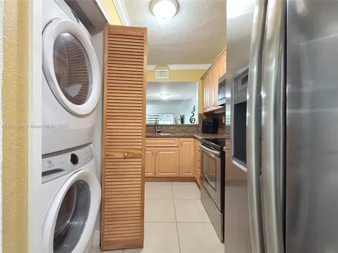 1195 NW 124th Avenue Miami FL 33182