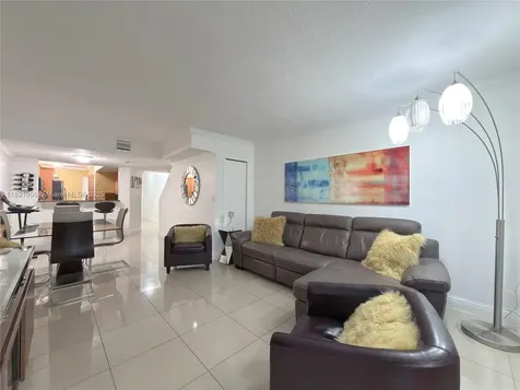 1195 NW 124th Avenue Miami FL 33182
