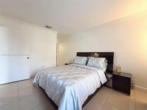 1195 NW 124th Avenue Miami FL 33182
