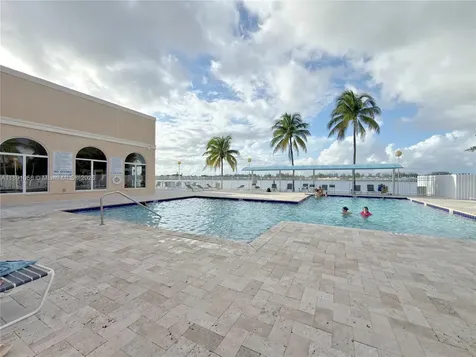 1195 NW 124th Avenue Miami FL 33182