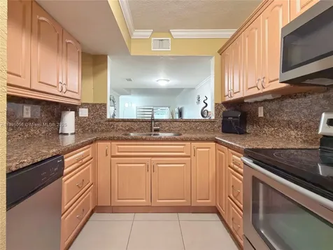 1195 NW 124th Avenue Miami FL 33182