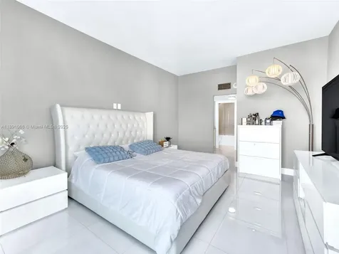100 Bayview Drive Sunny Isles Beach FL 33160