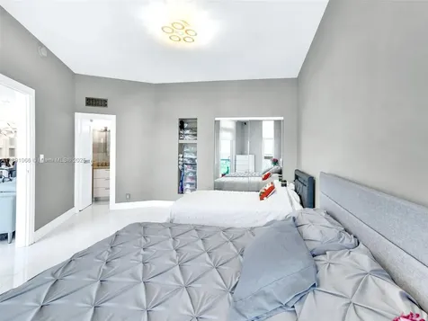 100 Bayview Drive Sunny Isles Beach FL 33160