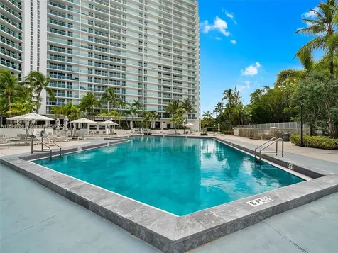 100 Bayview Drive Sunny Isles Beach FL 33160