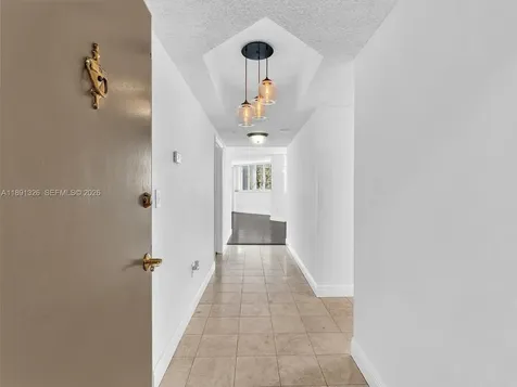 6422 Collins Avenue Miami Beach FL 33141