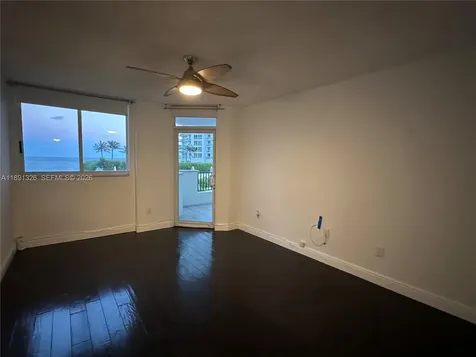 6422 Collins Avenue Miami Beach FL 33141