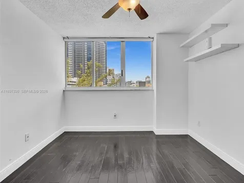 6422 Collins Avenue Miami Beach FL 33141