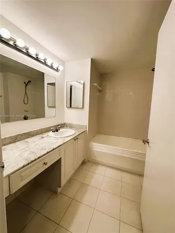 6422 Collins Avenue Miami Beach FL 33141