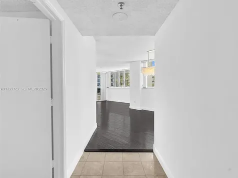 6422 Collins Avenue Miami Beach FL 33141