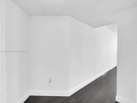 6422 Collins Avenue Miami Beach FL 33141