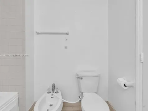 6422 Collins Avenue Miami Beach FL 33141