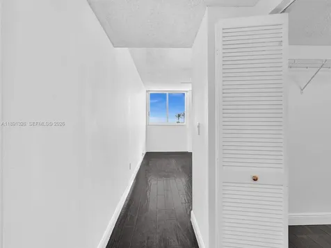 6422 Collins Avenue Miami Beach FL 33141