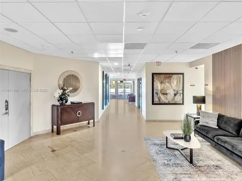 6422 Collins Avenue Miami Beach FL 33141