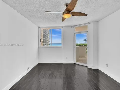 6422 Collins Avenue Miami Beach FL 33141