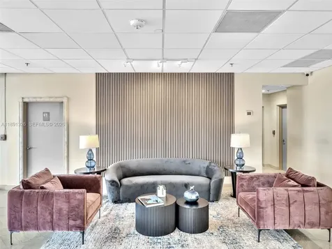 6422 Collins Avenue Miami Beach FL 33141