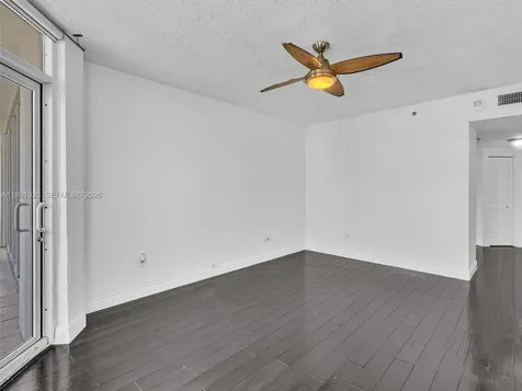 6422 Collins Avenue Miami Beach FL 33141