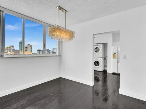 6422 Collins Avenue Miami Beach FL 33141