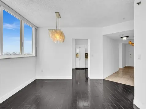6422 Collins Avenue Miami Beach FL 33141