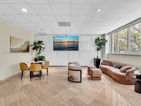 6422 Collins Avenue Miami Beach FL 33141