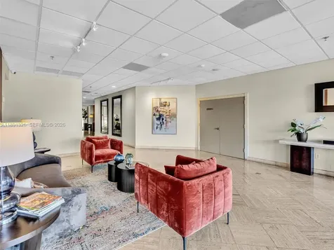 6422 Collins Avenue Miami Beach FL 33141