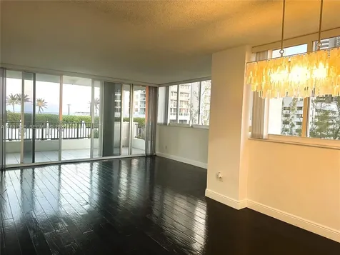 6422 Collins Avenue Miami Beach FL 33141