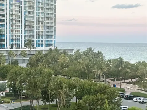 6422 Collins Avenue Miami Beach FL 33141