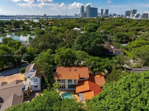 575 Bay Point Road Miami FL 33137