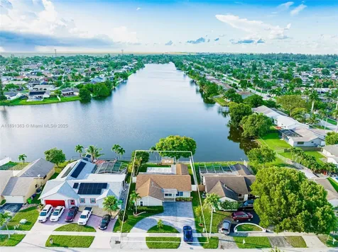 11541 NW 35th Street Sunrise FL 33323
