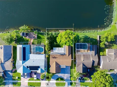 11541 NW 35th Street Sunrise FL 33323