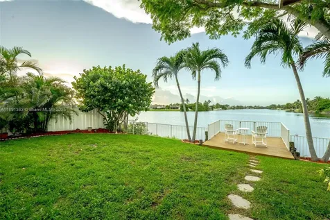 11541 NW 35th Street Sunrise FL 33323