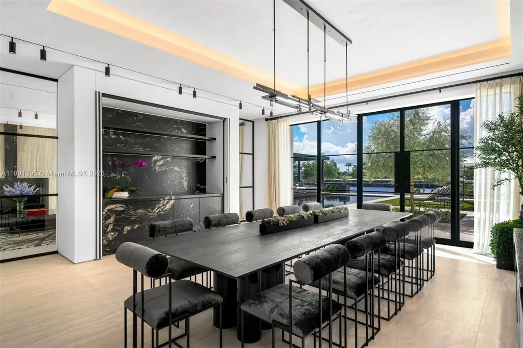 2401 Spanish River Road Boca Raton FL 33432