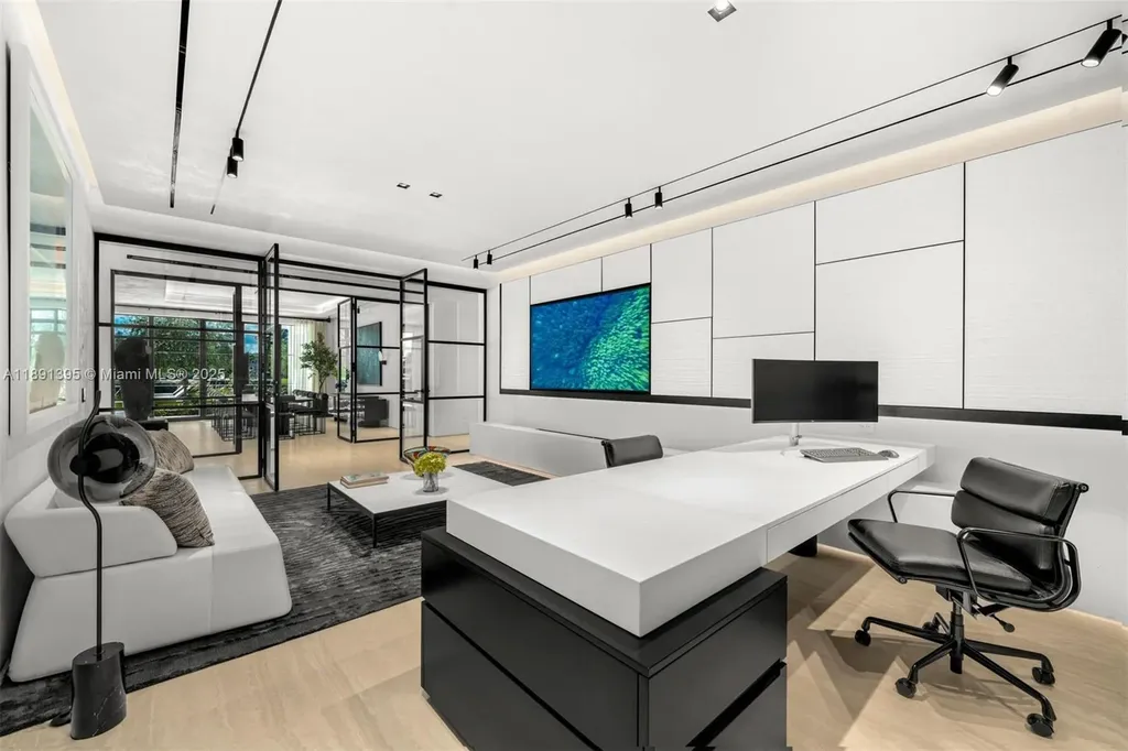 2401 Spanish River Road Boca Raton FL 33432