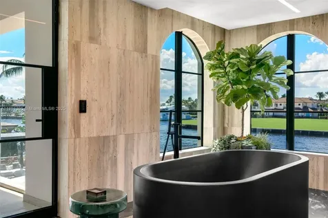 2401 Spanish River Road Boca Raton FL 33432