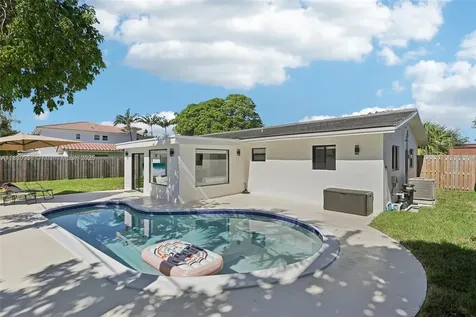 1960 NE 32nd Street Lighthouse Point FL 33064