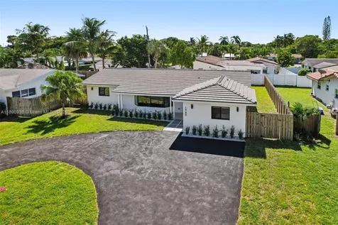 1960 NE 32nd Street Lighthouse Point FL 33064