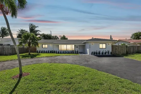 1960 NE 32nd Street Lighthouse Point FL 33064