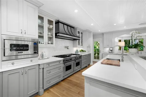 5400 Kerwood Oaks Drive Coral Gables FL 33156