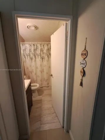 909 SW 131 Way Davie FL 33325