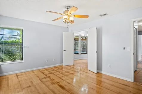 515 SE Nome Drive Port St. Lucie FL 34984