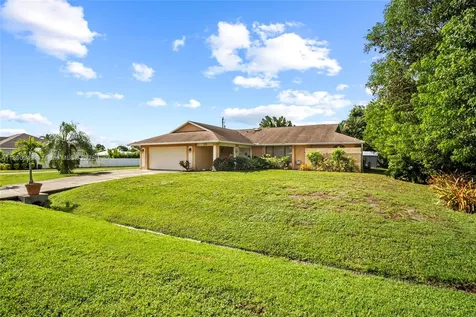 515 SE Nome Drive Port St. Lucie FL 34984