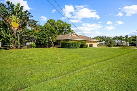 515 SE Nome Drive Port St. Lucie FL 34984