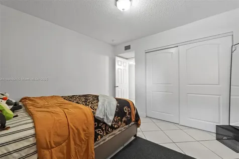 1800 W 54th Street Hialeah FL 33012