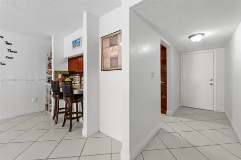 1800 W 54th Street Hialeah FL 33012