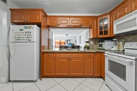 1800 W 54th Street Hialeah FL 33012