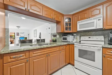 1800 W 54th Street Hialeah FL 33012