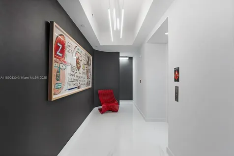 851 NE 1st Avenue Miami FL 33132
