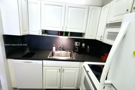 182 Ellesmere D Deerfield Beach FL 33442