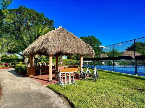 182 Ellesmere D Deerfield Beach FL 33442
