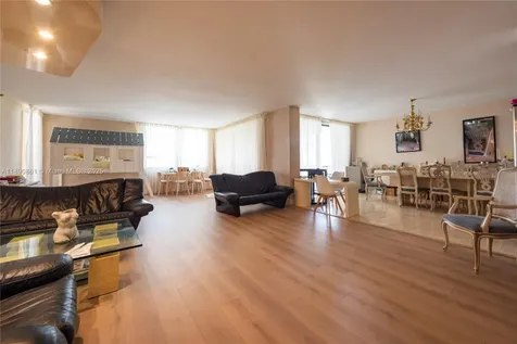 Bal Harbour FL 33154