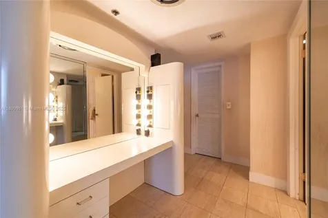 Bal Harbour FL 33154